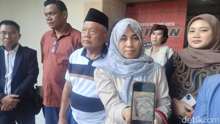 Beredar Pengakuan Satpam Perumahan Bakar Sajadah Yai Mim