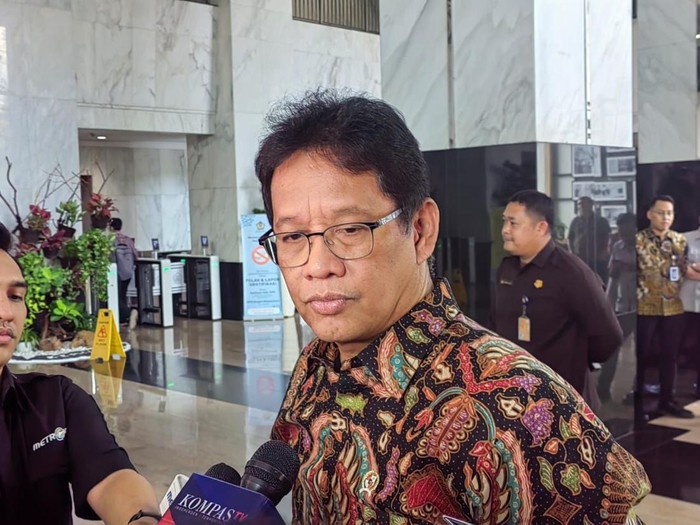 Purbaya: Yang Nongkrong di Starbucks Tiap Hari Ternyata Bukan Bea Cukai