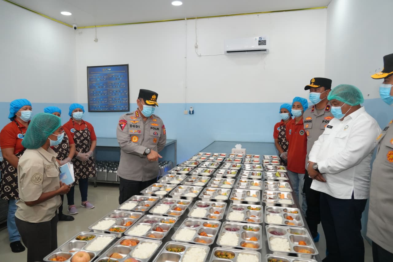 WAKAPOLRI TINJAU SPPG DI NTT, POLRI SIAP BANGUN 98 SPPG BARU DI WILAYAH 3T