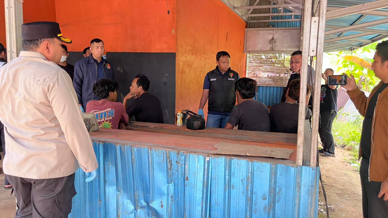 Polri Bongkar Penambangan Ilegal dan Penyelundupan Pasir Timah ke Malaysia, 7 Tersangka Diamankan