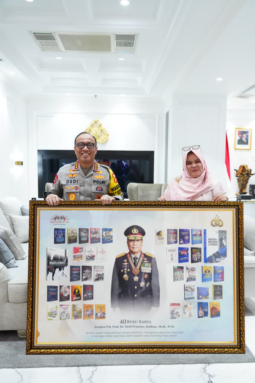 Menulis untuk Masa Depan: 39 dari 40 Buku Wakapolri Komjen Pol. Dedi Prasetyo Resmi Terdaftar HAKI