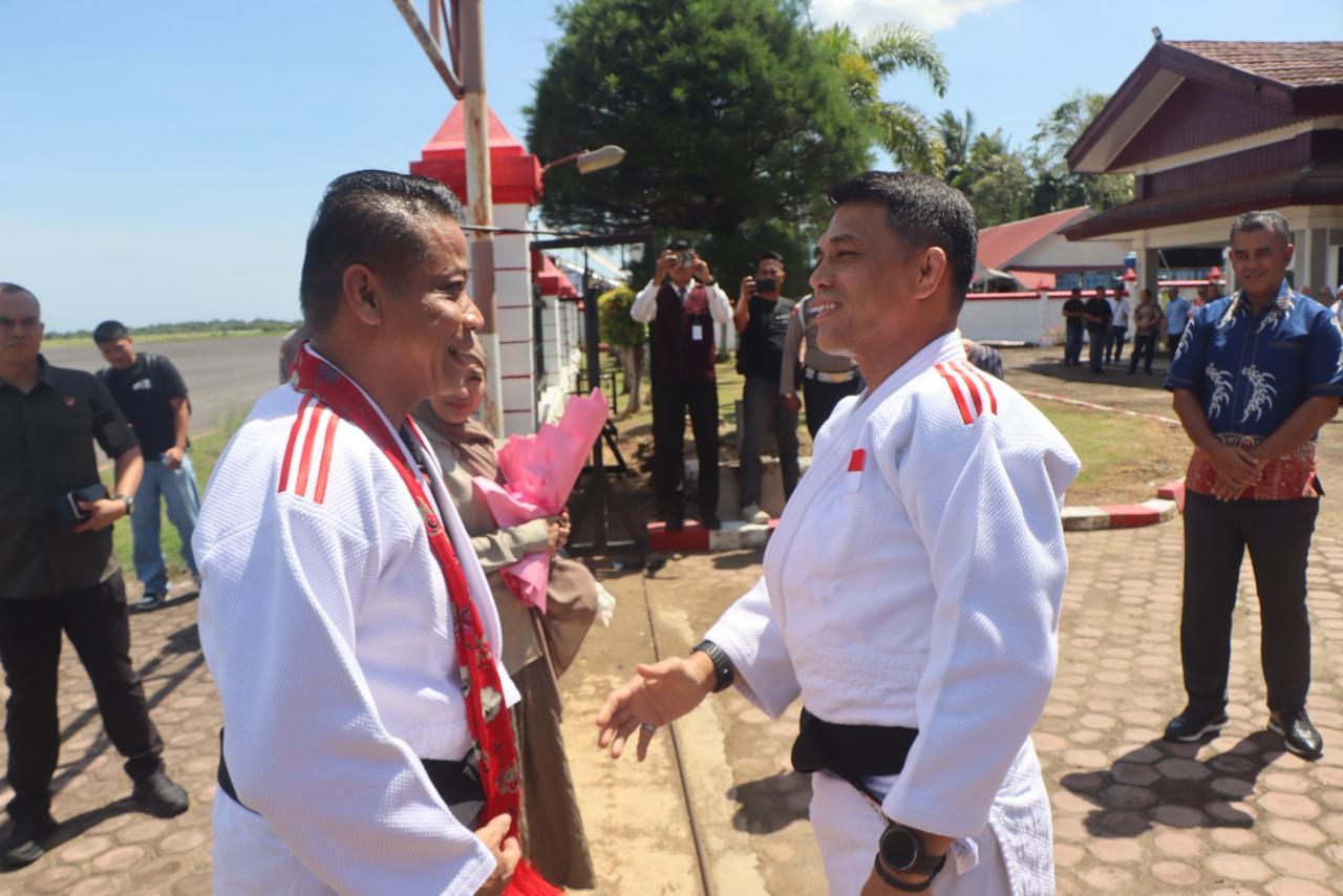 Tradisi Judo Warnai Penyambutan Wakapolda Bengkulu, Simbol Persaudaraan yang Terjalin Sejak Sebelum Berdinas di Polri